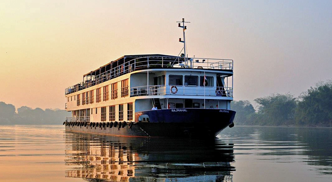 RV Rajmahal