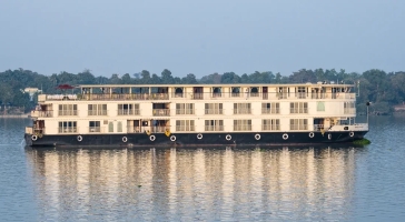 Ganges Voyager exterior view