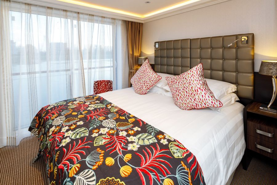 AmaSiena-stateroom-