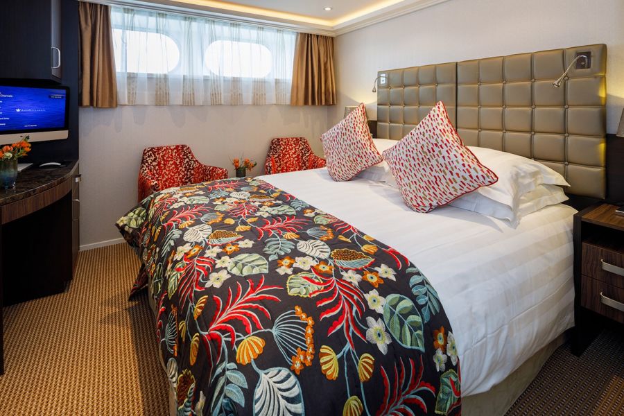 AmaSiena-stateroom-
