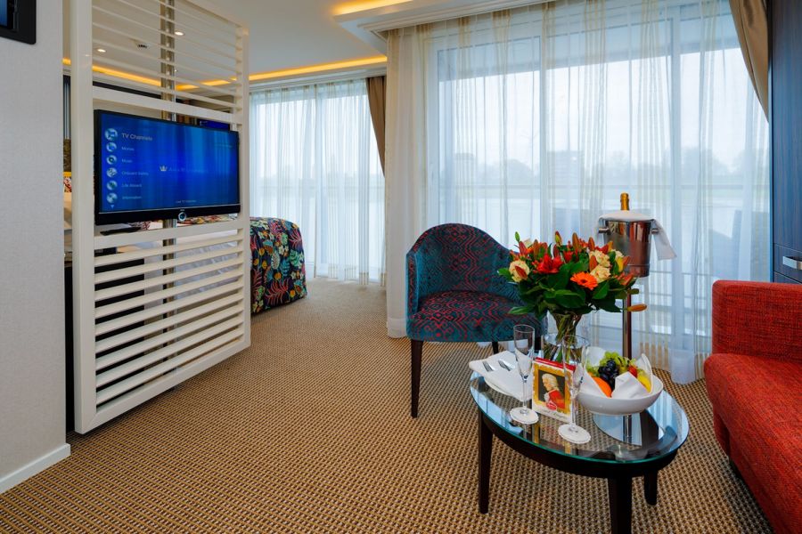 AmaSiena-stateroom-