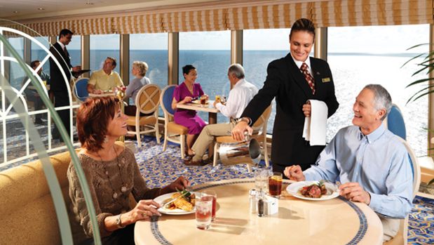 Queen Elizabeth-dining-The Lido Restaurant