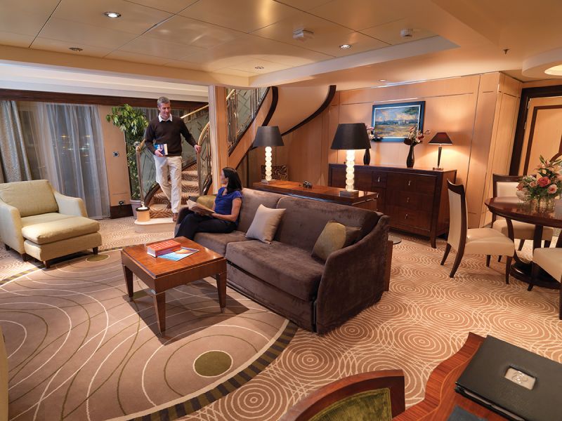 Queen Mary 2-stateroom-Duplex Apartments 