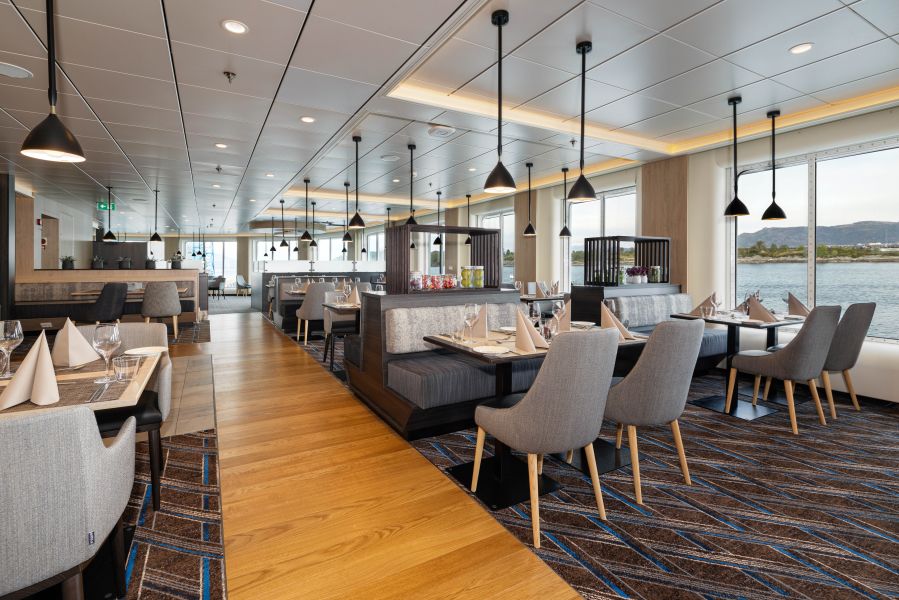 MS Otto Sverdrup-dining-