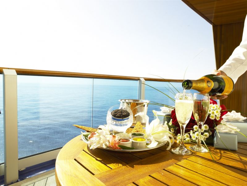 Royal Princess-dining-Ultimate Balcony Dining