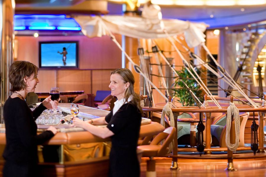 Independence of the Seas-entertainment-Schooner Bar
