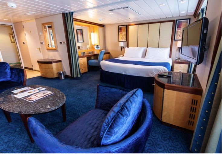 Jewel of the Seas-stateroom-Owner’s Suite - 2 Bedroom