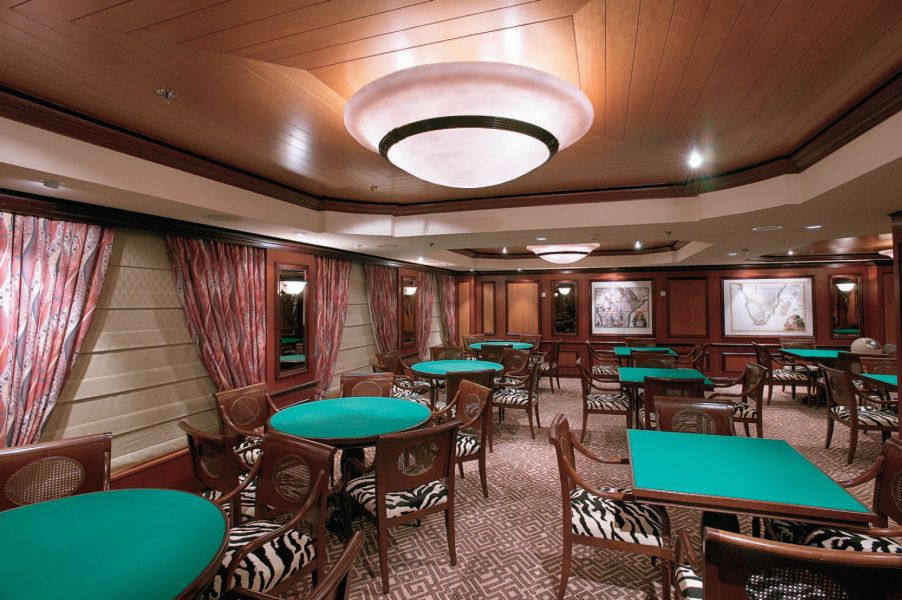 Jewel of the Seas-entertaiment-The Safari Club