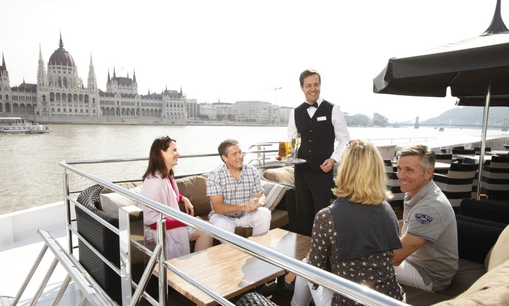 Scenic Crystal-dining-