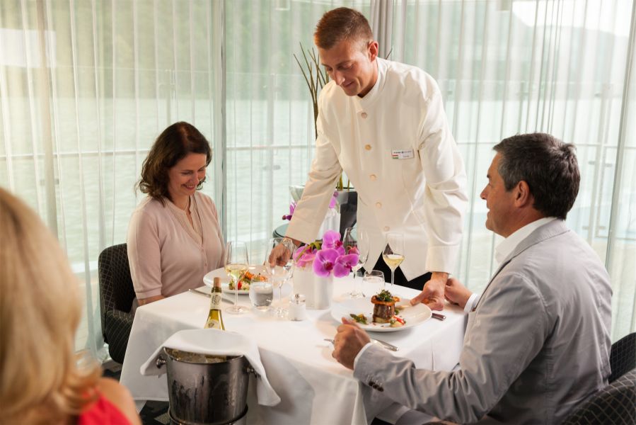 Scenic Crystal-dining-