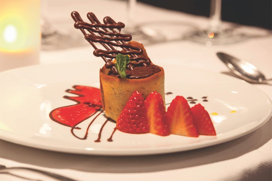 Scenic Ruby-dining-