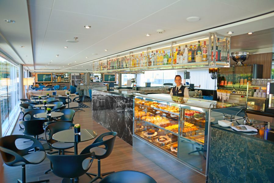 Scenic Ruby-dining-