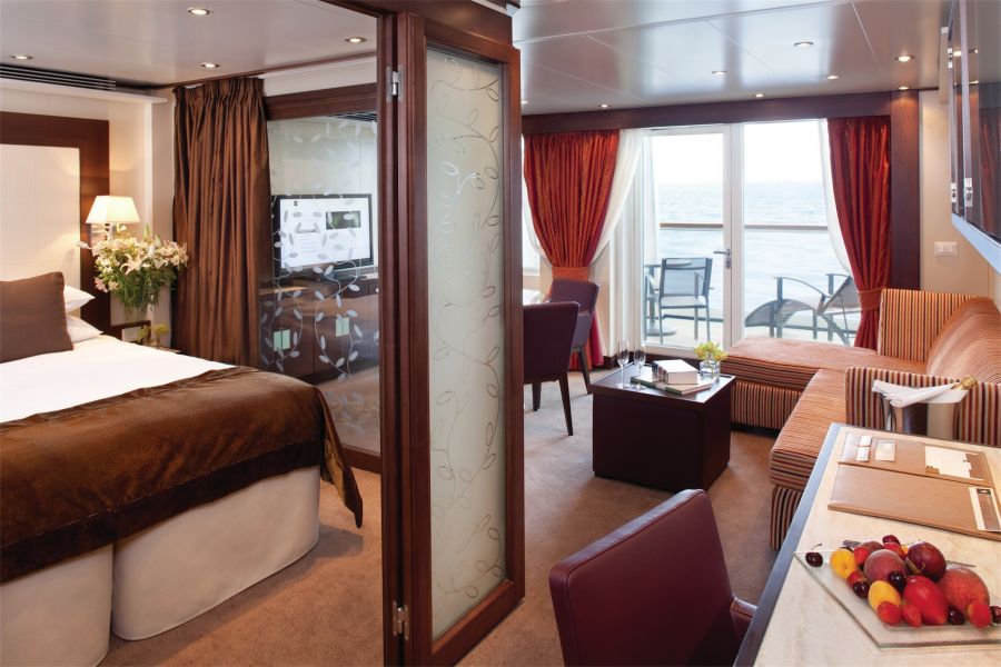 Seabourn Odyssey-stateroom-Penthouse Spa Suite